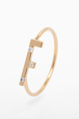 Bague Lettre Eternité pour petit doigt - Acmée Paris