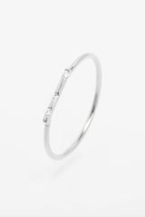 Bague Lettre Eternité pour petit doigt - Acmée Paris