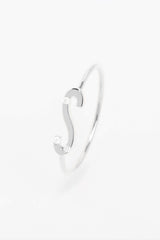 Bague Lettre Eternité pour petit doigt - Acmée Paris