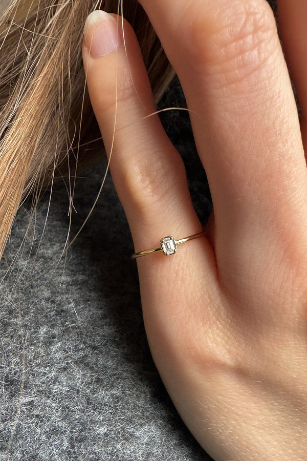 Bague petit doigt L'Origine Emeraude